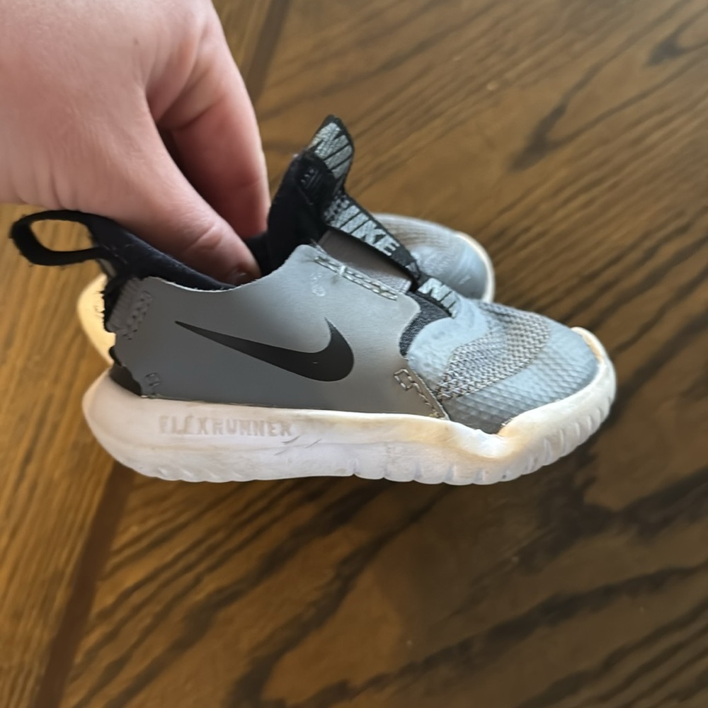 Nike toddler sneakers